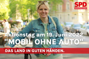 Julia Retzlaff mit Fahrrad auf der Herzogin-Elisabeth-Straße